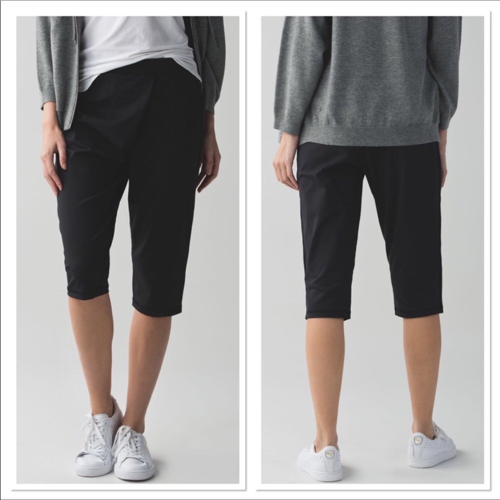 Lululemon Black Retreat Yogi Crop Pants